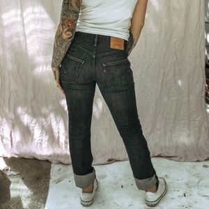 LEVIS 5’11